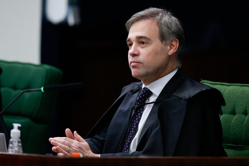 André Mendonça foi escolhido, por prevenção, para relatar a notícia-crime apresentada pelo deputado federal Kim Kataguiri (União-SP) contra o advogado-geral da União, Jorge Messias