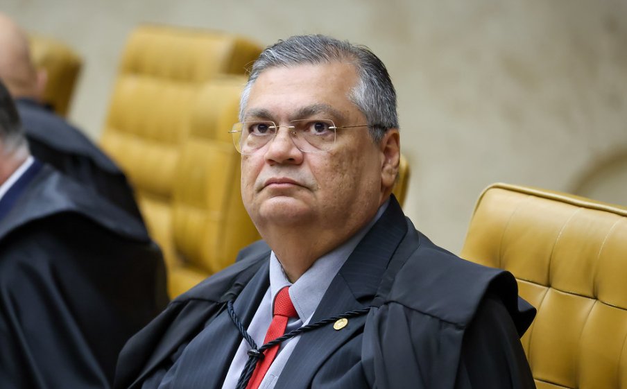 Flávio Dino acelera ofensiva contra 'emendas pix' após aprovação da pec das prerrogativas