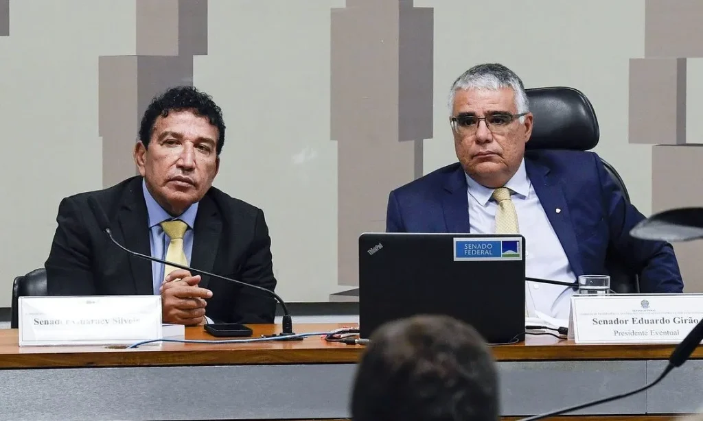 Senadores acionam TCU contra licitação de R$ 90 milhões do Senado para publicidade institucional em ano eleitoral e pedem medida cautelar