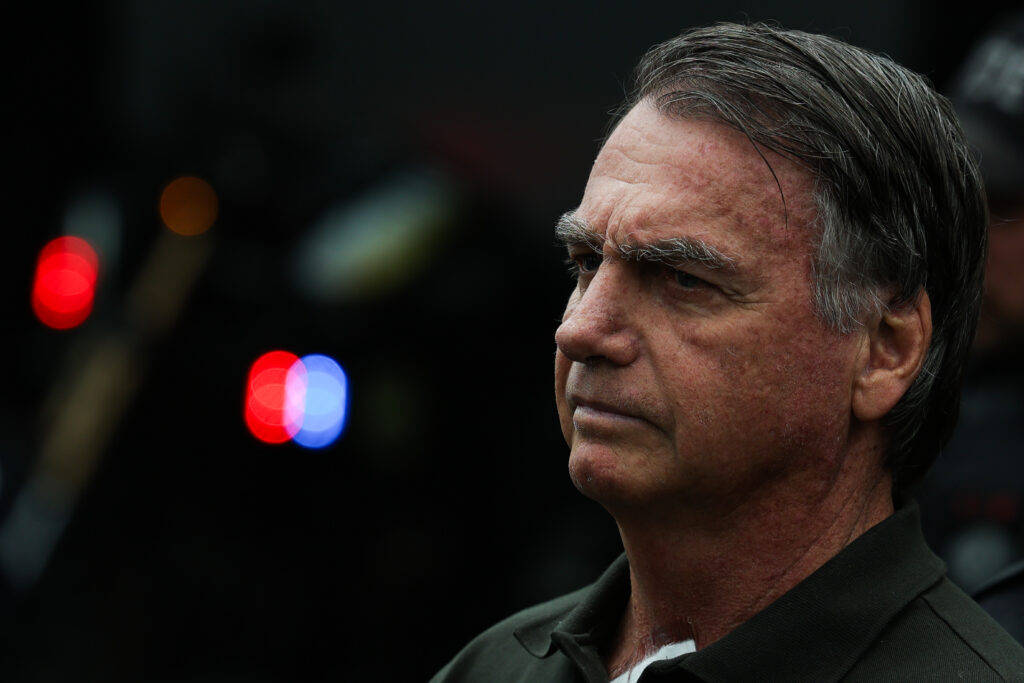 Bolsonaro pode ter alta até sexta-feira