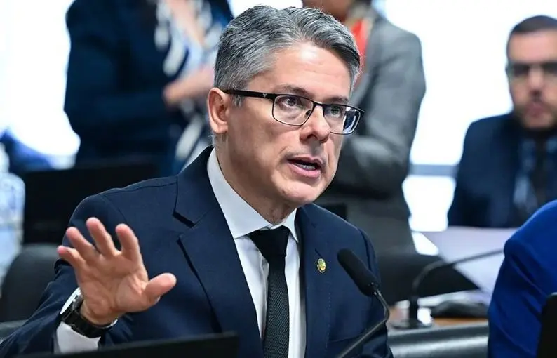 CPI do Crime Organizado recorrerá ao STF contra decisão de Gilmar Mendes, adia depoimentos e converte convocação de Campos Neto em convite