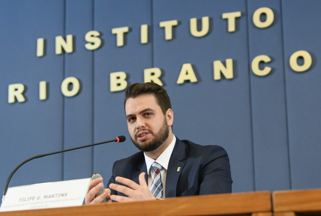 Filipe Martins tenta reverter condenação no STF