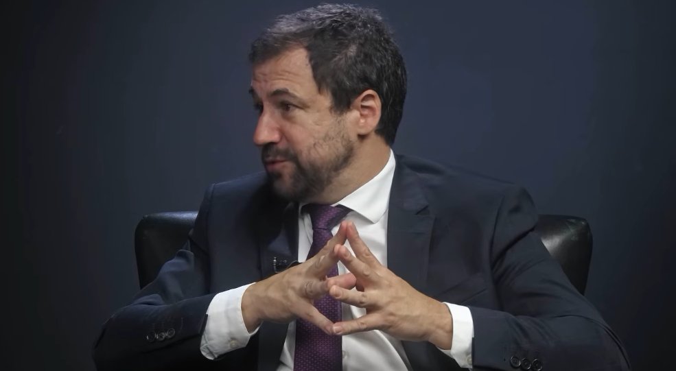 Governo Lula quer regulamentar "ambiente digital" sem depender do Congresso