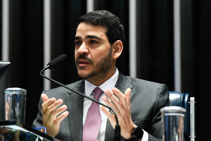 Evangélicos do Senado avaliam ouvir Messias