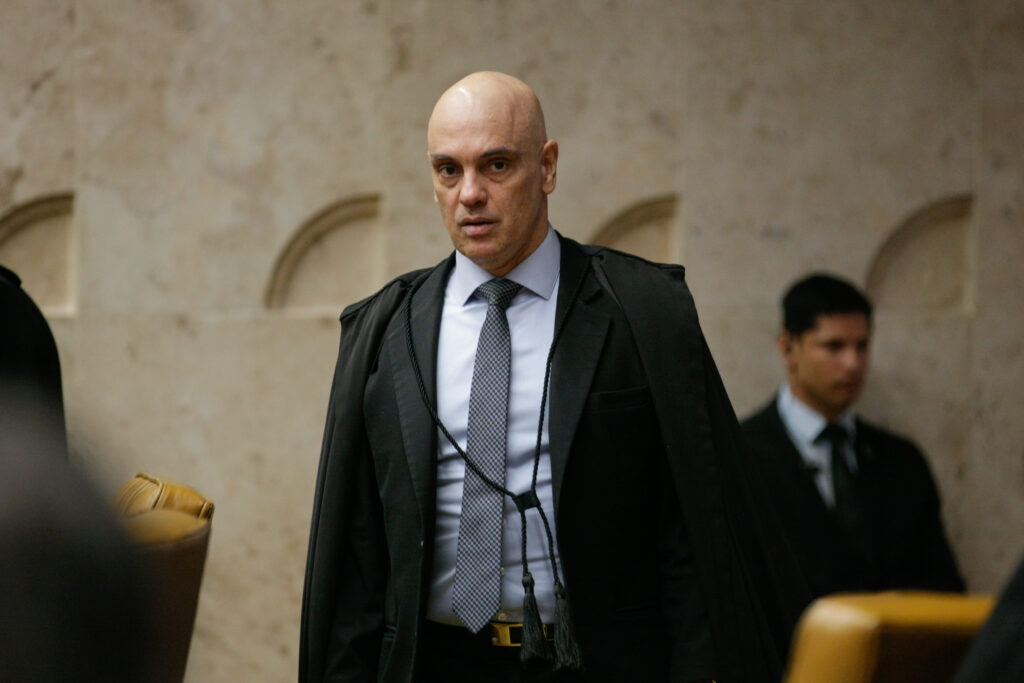 Investigada por suposto acesso a dados ligados à esposa de Alexandre de Moraes, servidora pede acesso ao sistema da Receita para apresentar “prova decisiva”