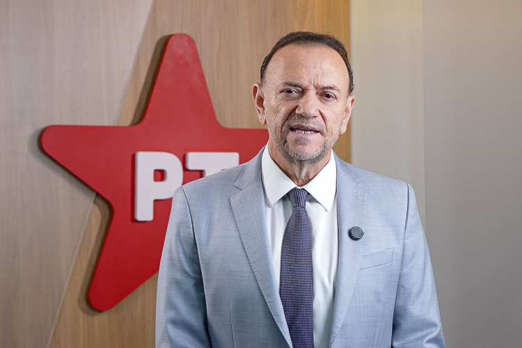 O presidente nacional do PT, Edinho Silva, criticou as votações do Congresso, classificando-as como “retrocesso grave”.
