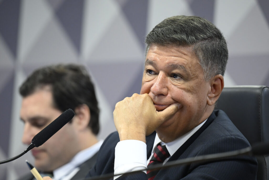 Carlos Viana: “Entregaram a chave do Congresso ao STF”