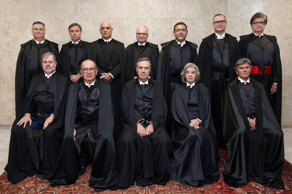 Foto oficial dos 11 ministros do STF