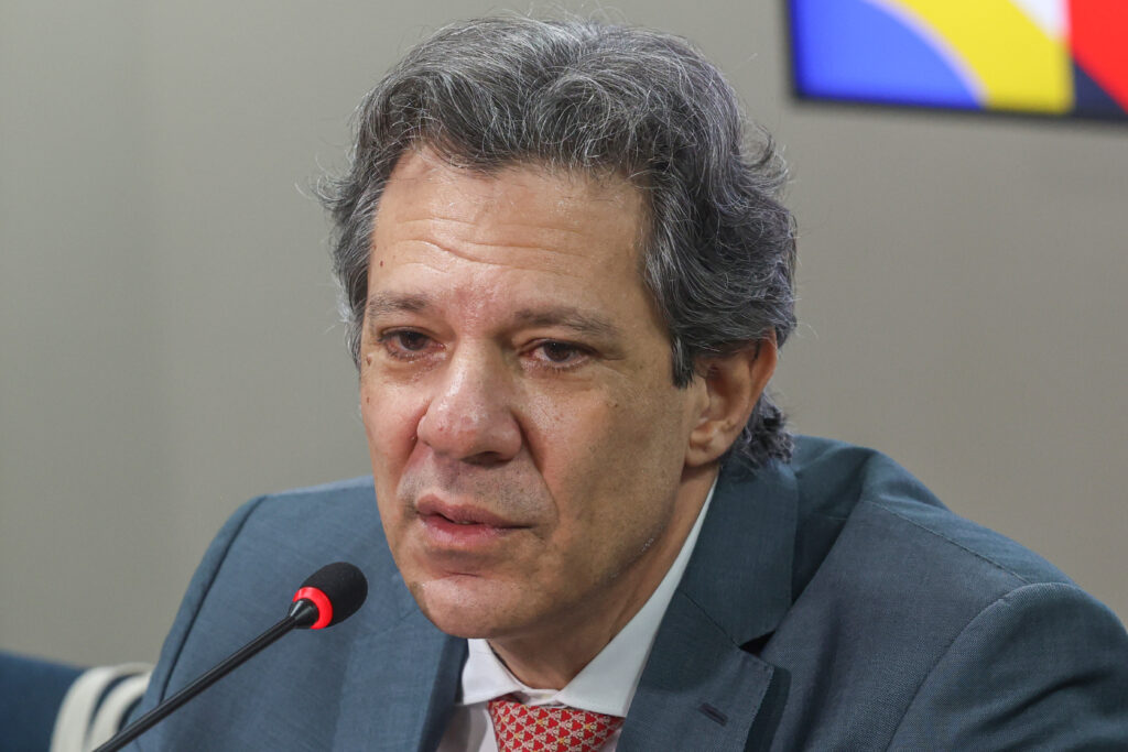 Haddad afirma que oposição está certa ao chamá-lo de “taxad” e cita medidas de aumento de tributos adotadas pela Fazenda