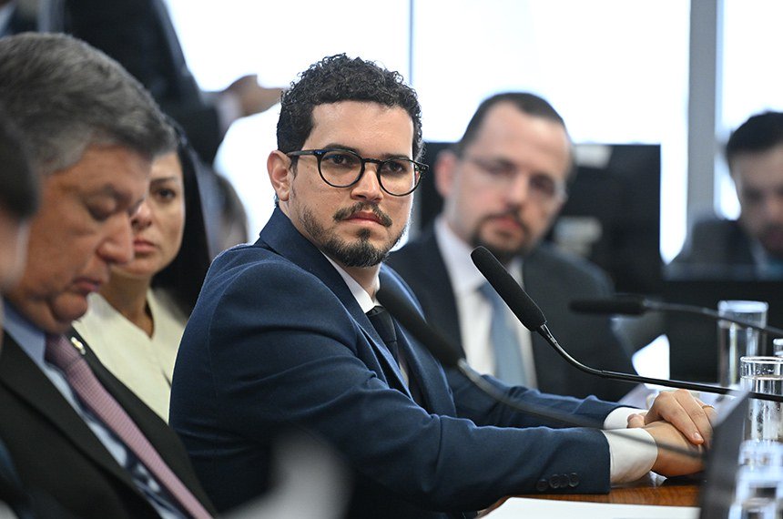 Mendonça concede domiciliar a filho de ex-diretor do INSS - Eric Fidelis