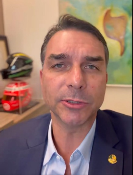 A declaração foi feita em vídeo publicado pelo parlamentar nas redes sociais.