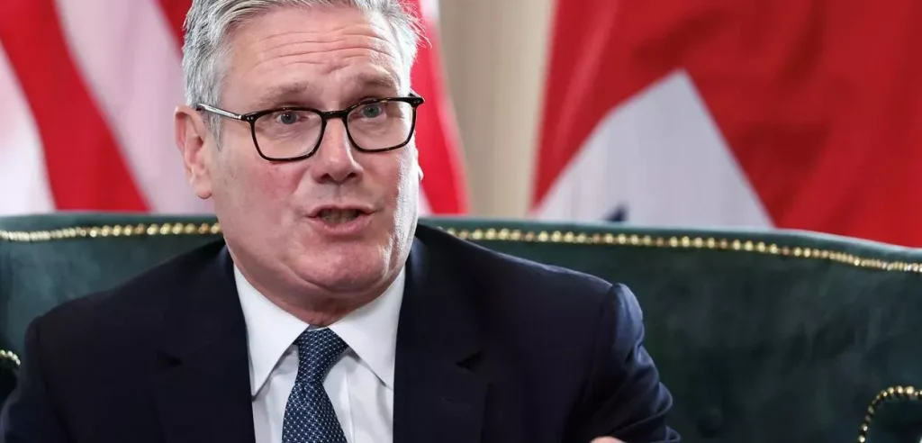 Primeiro-ministro britânico Keir Starmer confirma presença na COP30 em Belém, fortalecendo laços com o Brasil e a agenda global de combate às mudanças climáticas. Foto: REUTERS/Evelyn Hockstein