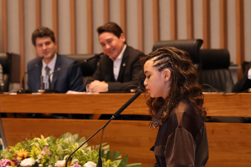 Jornalista Claudio Dantas Sequeira recebe título de Cidadão Honorário de Brasília