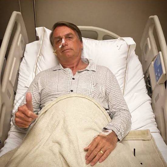 O boletim também destaca que Bolsonaro está em tratamento clínico para os soluços persistentes. Foto: Republicação.