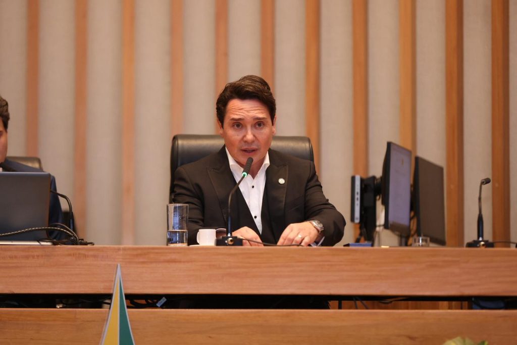 Jornalista Claudio Dantas Sequeira recebe título de Cidadão Honorário de Brasília
