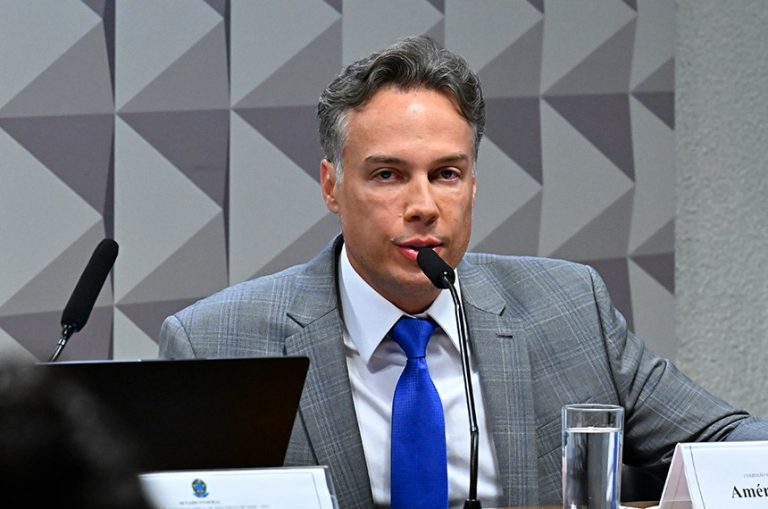 Presidente de associação alvo de operação da PF recebeu Auxílio Emergencial