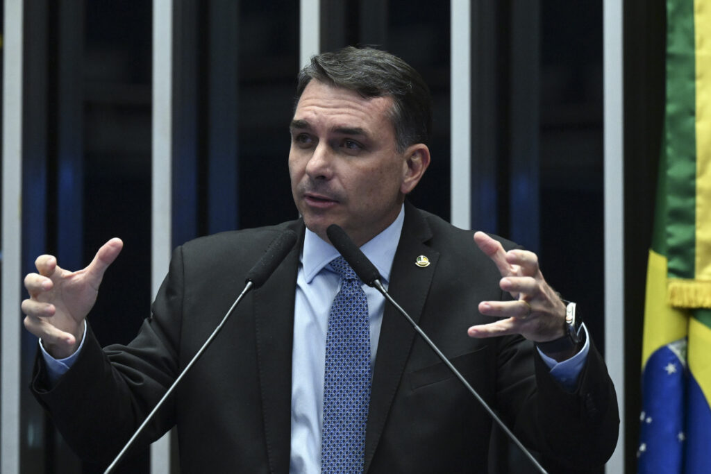 "Nem sei se é bom ter o Trump colado com a minha imagem”, disse. Foto: Carlos Moura/Agência Senado.