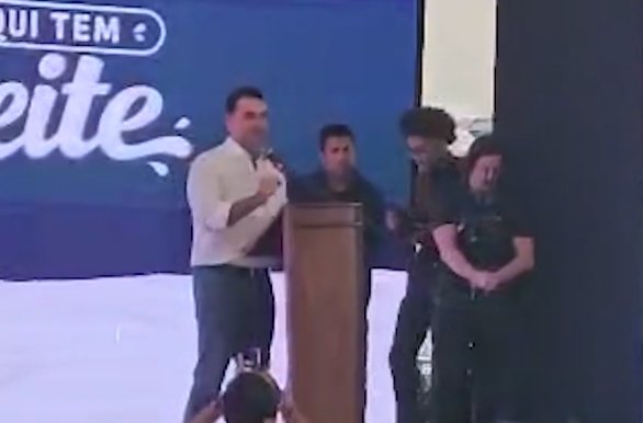 Flávio a Zema e Caiado: Temos que tirar o Brasil das mãos sujas do PT