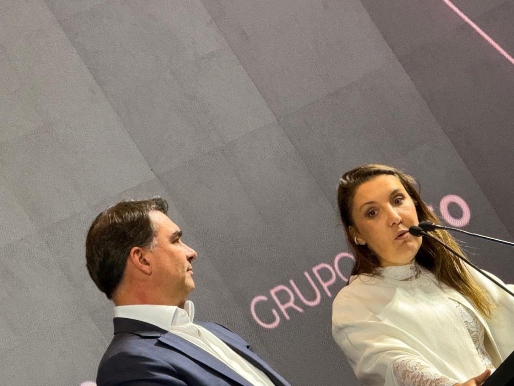Flávio Bolsonaro e Daniella Marques
