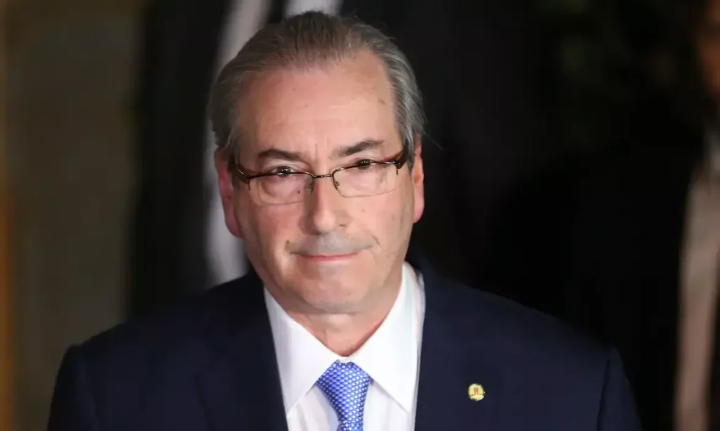 Cunha é alvo de Dino por influência sobre emendas