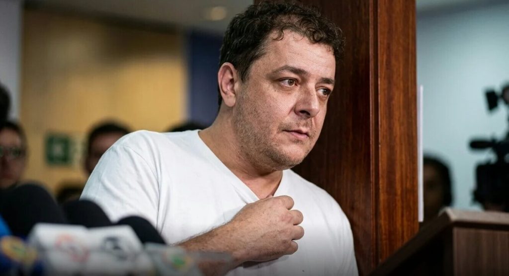 Conversa entre Lulinha e Roberta Luchsinger revela que filho do presidente partipava de reuniões com núcleo-duro de Lula