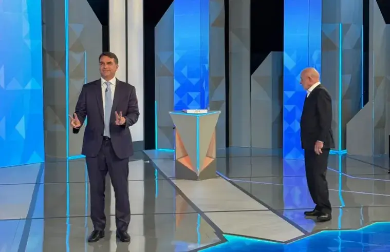 Flávio tem melhor avaliação em estudo qualitativo sobre debate