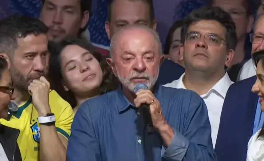 Lula tem de remanejar R$ 20 bi no Orçamento de 2027 para bancar promessas